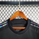 Camisa Flamengo Third III 2023/24 Adidas Torcedor Masculina preta com tecnologia AEROREADY e escudo do Flamengo aplicado.