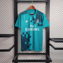 Camisa Real Madrid Retrô Masculina 2017/18 Adidas Home Verde, uniforme clássico de futebol, logo bordado do Real Madrid, design retrô exclusivo, ideal para torcedores e colecionadores."