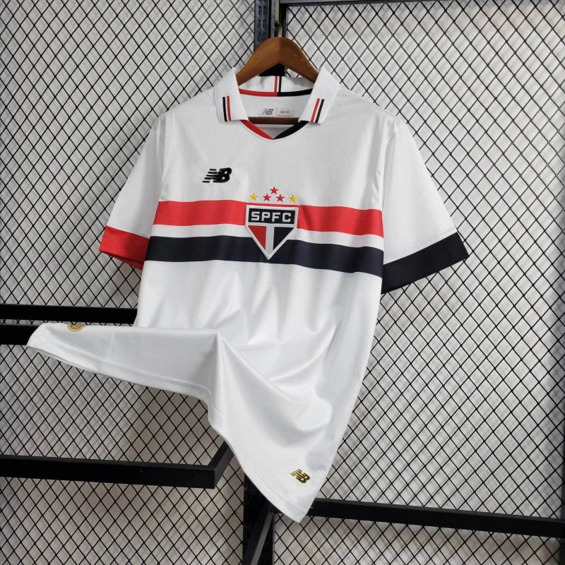 Camisa São Paulo Home I 2024/25 New Balance Torcedor Masculina com cores clássicas vermelho, preto e branco