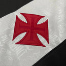 Camisa Vasco Home 2024/25 Torcedor Masculina Edição Dinamite Adidas preta e branca com faixa transversal e escudo bordado