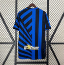 Camisa Inter de Milão Home I 2024/25 Nike Torcedor Masculina nas cores preta e azul, uniforme leve e respirável com tecnologia Dri-FIT, ideal para jogos, treinos e torcedores Nerazzurri."