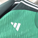 Camisa Al-Ahli Home I 2024/25 Torcedor Masculina oficial, verde com detalhes em branco, tecido leve e confortável, uniforme completo para torcedores do clube saudita