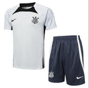 Kit Corinthians treino 2024/25 Nike Torcedor Masculino com camisa branca e short preto uniforme para treino