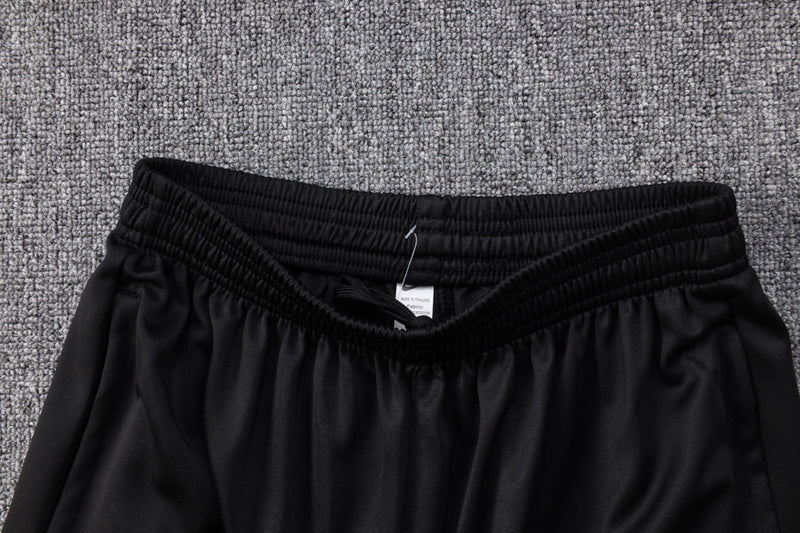 Kit treino Corinthians Nike 2023/24 com regata preta e short preto, modelo usado pelos jogadores do timão nos treinoss