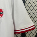 Camisa Canadá Away II 2024/25 Nike masculina branca com detalhes vermelhos, gola careca e tecido leve respirável para torcedores"