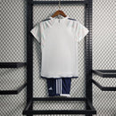 Kit Infantil Ajax Away (2) 2023/24 Adidas, uniforme completo infantil com camisa e short, disponível dos 3 aos 13 anos, ideal para pequenos torcedores apaixonados pelo Ajax.
