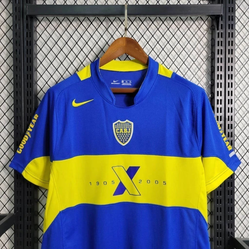 "Camisa Boca Juniors Edição Centenário 2005 Nike Retrô Masculina azul e amarela com escudo bordado e design clássico histórico"