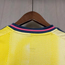 Camisa Juventus Away II 2024/25 Adidas Torcedor Masculina amarela com detalhes pretos, escudo da Juventus no peito e design moderno com tecnologia AEROREADY.