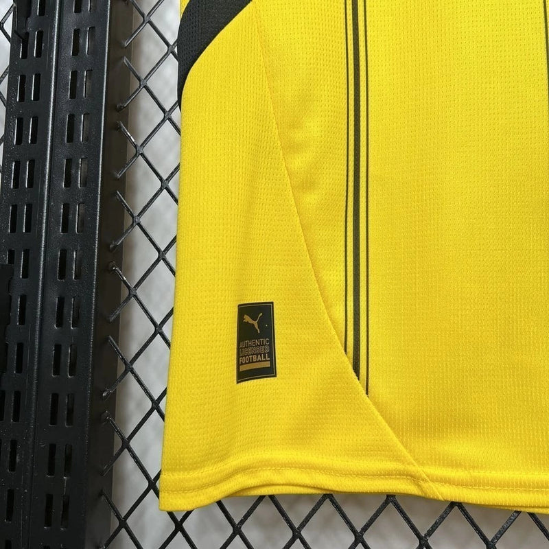 Camisa Borussia Dortmund Home 2024/25 Torcedor Masculina Puma oficial amarela com detalhes em preto e escudo bordado