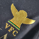 Camisa Venezia Home I 2021/22 Kappa Torcedor Masculina – uniforme masculino de futebol, tecido leve e respirável, escudo do Venezia em destaque, design moderno e elegante.