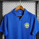 Camisa Brasil Away (2) 1957/58 Retrô Masculina azul clássica, modelo histórico da Seleção Brasileira disponível na Wazemix, ideal para colecionadores e torcedores apaixonados."