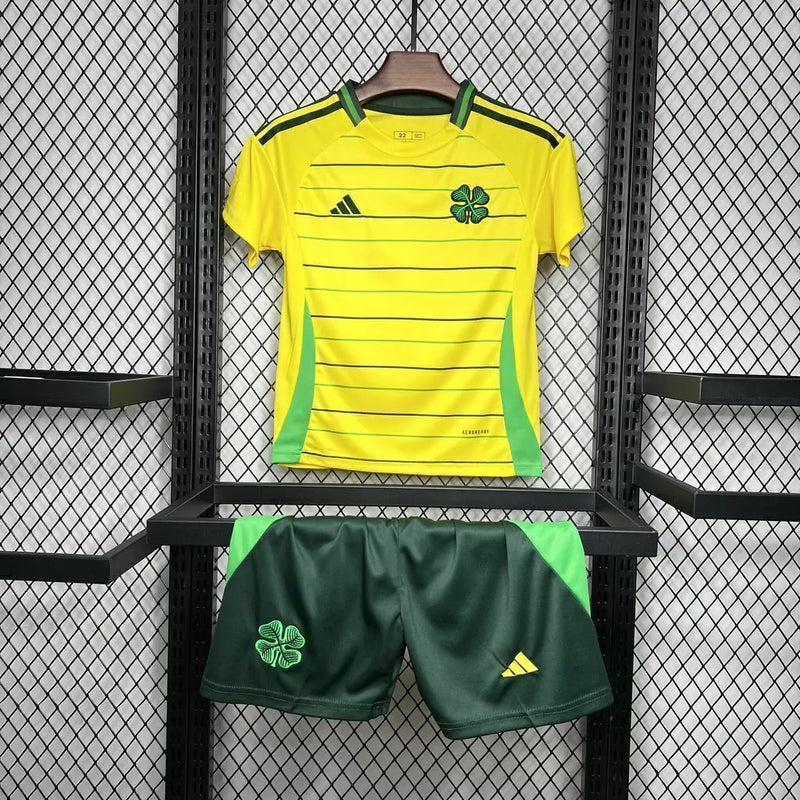 Kit Infantil Celtic Away II 2024/25 Adidas com camisa e short, tecido leve e respirável, ideal para pequenos torcedores dos Hoops com estilo e conforto."
