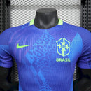 Imagem da camisa Brasil away II 2025/26 Nike Jogador Masculina na cor azul, modelo com design atlético e escudo da seleção brasileira.