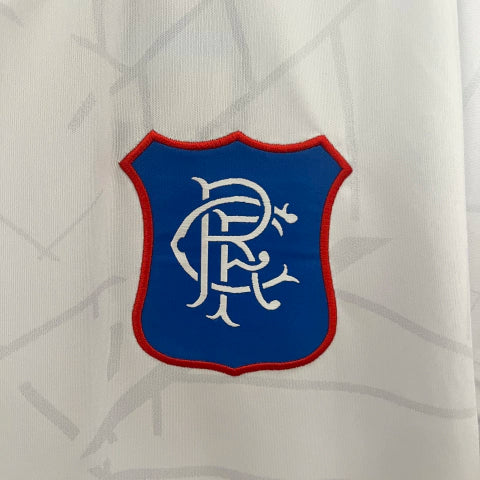 Camisa Rangers Away II 2024/25 Castore Torcedor Masculina Branca, design moderno e confortável, símbolo de tradição e estilo para torcedores do Rangers FC.”