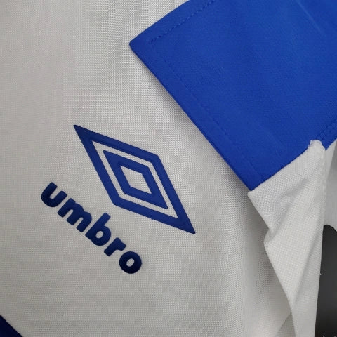 “Camisa Rangers FC Away II 1994/95 Umbro Retrô Masculina Branca, uniforme retrô clássico do Rangers, design nostálgico e confortável para torcedores apaixonados.”