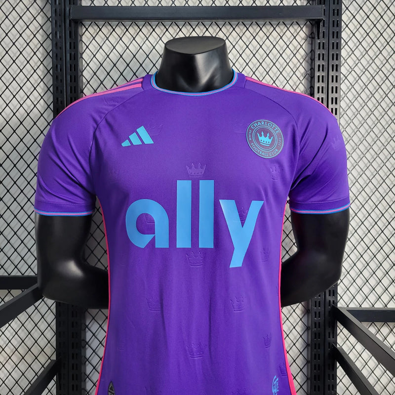 Camisa Charlotte FC Away II 2023/24 Adidas Jogador Masculina Roxa, versão player issue, MLS, escudo em silicone, tecnologia HEAT.RDY, Waze Mix"
