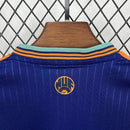 Kit Infantil Newcastle Third III 2025/26 Adidas, camiseta e shorts oficiais em preto com detalhes em branco e dourado, para crianças de 3-4 a 12-13 anos, design moderno e confortável, ideal para pequenos torcedores e colecionadores."