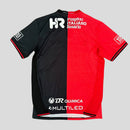 Camisa Newell’s Old Boys Home I 2025/26 Adidas Torcedor Masculina na cor vermelha, uniforme oficial de futebol argentino, confortável e ideal para torcedores e colecionadores.