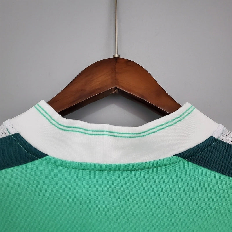 Camisa Nigéria Home I 1998/99 Nike Retrô Masculina verde, uniforme clássico das Super Eagles nos anos 90, modelo vintage histórico da seleção nigeriana de futebol”