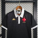 Camisa Vasco Third III 2023/24 Kappa Torcedor Masculina, design moderno com cores da terceira opção, escudo do Vasco bordado no peito, manga curta e gola redonda, perfeita para torcedores e uso casual."