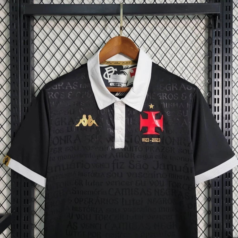 Camisa Vasco Third III 2023/24 Kappa Torcedor Masculina, design moderno com cores da terceira opção, escudo do Vasco bordado no peito, manga curta e gola redonda, perfeita para torcedores e uso casual."