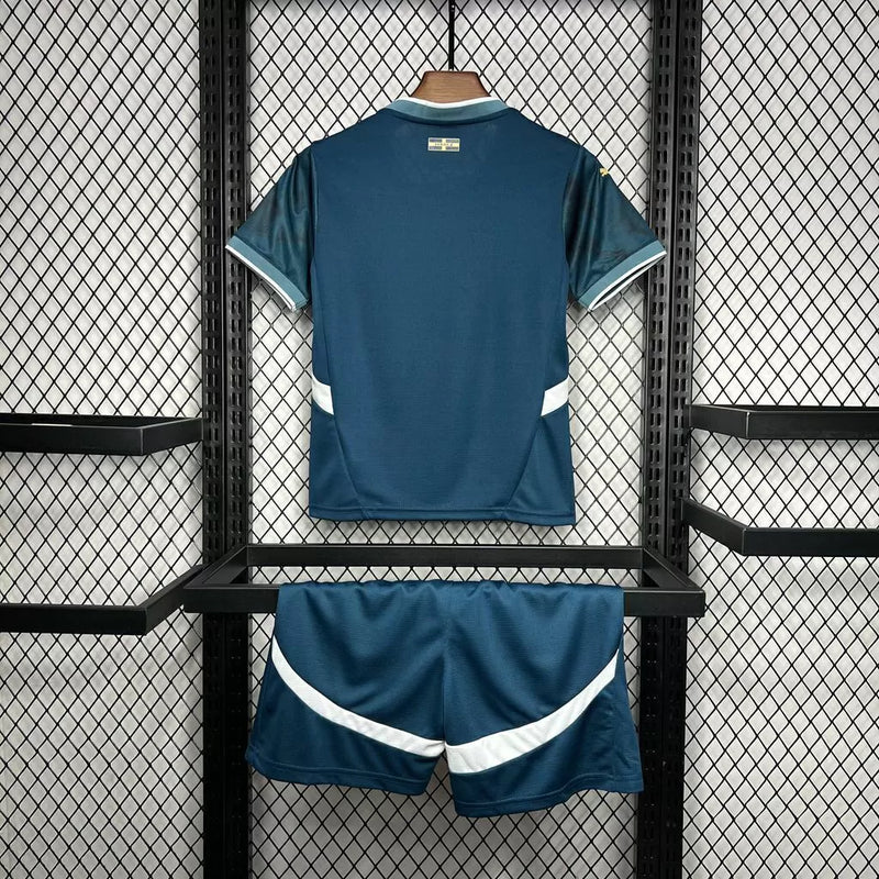 Kit Infantil Olympique de Marseille Away II 2024/25 Puma - uniforme oficial com camisa e shorts para crianças, tecido leve e confortável