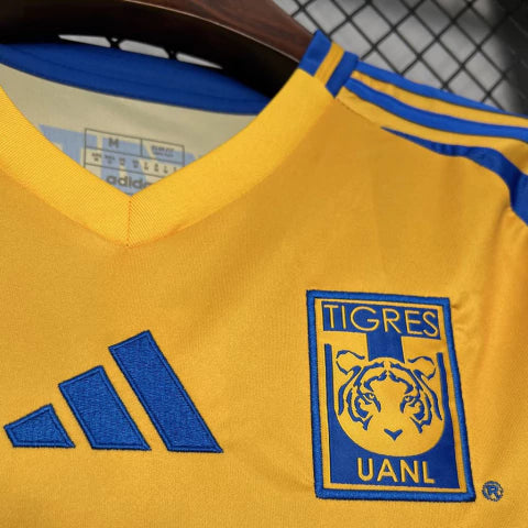 Camisa Tigres Home I 2024/25 Adidas Jogador Masculina Amarela, uniforme de jogador, escudo bordado, tecido Climalite, performance e conforto para treinos e partidas"