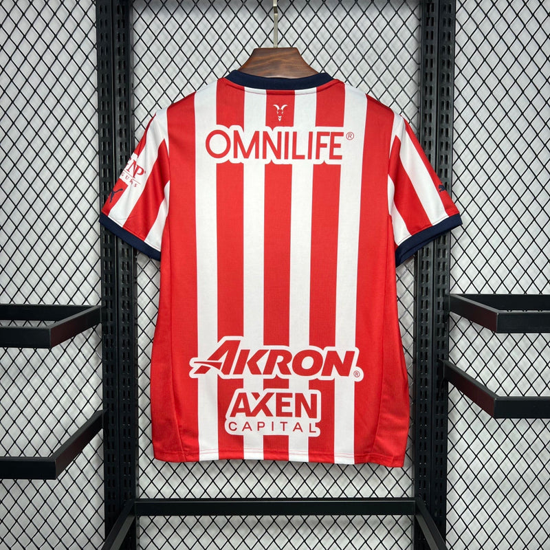 Camisa Chivas Guadalajara Home I 2024/25 Puma Torcedor Masculina Vermelha e Branca, listrada, escudo bordado, uniforme mexicano, futebol"