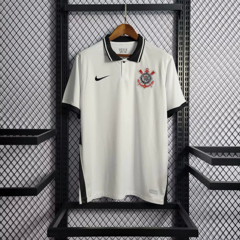 Camisa Corinthians Home I 2020/21 Torcedor Nike Masculina branca, com escudo do Corinthians bordado no peito e logo da Nike, modelo para torcedores apaixonados.