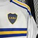 Texto alternativo para imagem:
Camisa Boca Juniors Away (2) 2024/25 Adidas Torcedor Masculina branca com detalhes em azul e amarelo, escudo bordado e tecido leve com tecnologia AEROREADY para alta respirabilidade.

