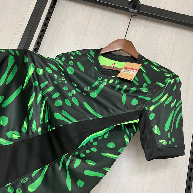 Camisa Nigéria Home I 2024/25 Nike Torcedor Masculina preta
Camisa titular da seleção Nigéria 2024/25 Nike preta masculina
Uniforme Nigéria 2024/25 Nike Home preta para torcedor masculino
Camisa de futebol masculina Nigéria 2024/25 Nike Home preta
Camisa Nigéria Nike 2024/25 Home preta versão torcedor