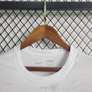 Camisa Al-Nassr Third (3) 2023/24 Nike Torcedor Manga Longa Masculina na cor preta com detalhes dourados, escudo do clube e logo da Nike em destaque"