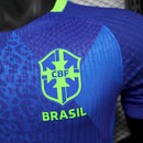 Imagem da camisa Brasil away II 2025/26 Nike Jogador Masculina na cor azul, modelo com design atlético e escudo da seleção brasileira.