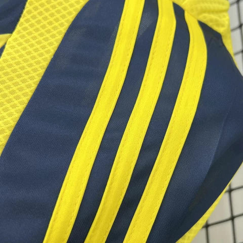 Camisa Fenerbahçe Home I 2007/08 Adidas retrô masculina em amarelo e azul, com escudo bordado e design clássico, tecido leve e respirável, ideal para torcer ou colecionar com estilo."