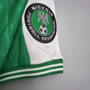 “Camisa Super Eagles retrô anos 90, Nike Nigéria 1996/97 verde, peça vintage clássica para colecionadores de futebol”