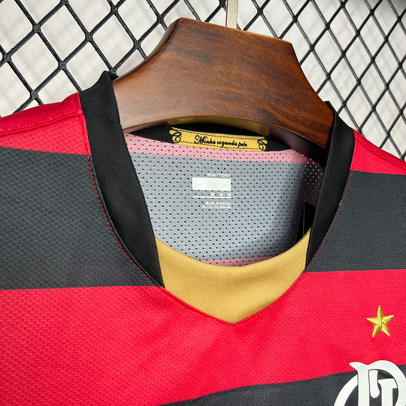 Camisa Flamengo I Retrô 2008/09 Torcedor Masculina - Vermelha com detalhes em Preto e amarelo