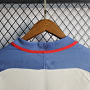 Camisa Estados Unidos Home I 2016/17 Nike Retrô Masculina branca, uniforme retrô da seleção EUA, escudo bordado no peito, detalhes em azul e vermelho, tecido leve e respirável."
camisa Estados Unidos 2016/17 retrô
camisa USA masculina retrô
camisa seleção EUA Nike
uniforme retrô de futebol EUA