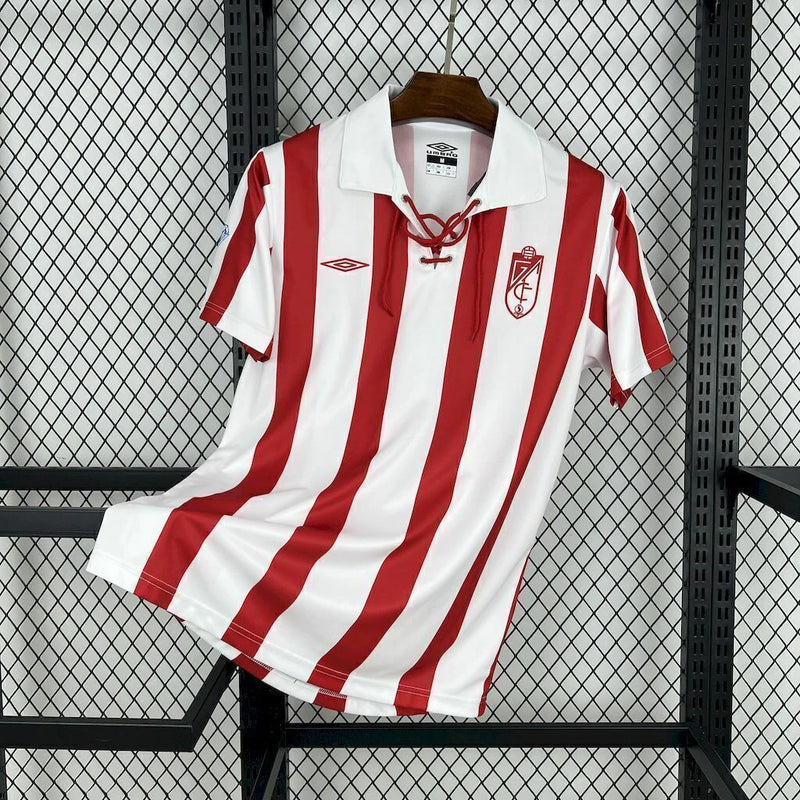 Camisa Granada "Edição 75 Anos" 2006/07 Umbro Retrô Masculina - Vermelha e Branca