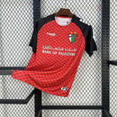Camisa Palestino Third III 2025/26 Torcedor Masculina Vermelha, uniforme oficial do clube chileno, design moderno e vibrante, tecido respirável, escudo bordado, conforto e estilo para torcedores e colecionadores"
