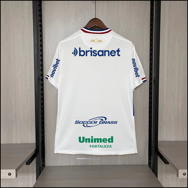 Camisa Fortaleza Away II 2024/25 Torcedor Masculina branca oficial, escudo do Fortaleza EC em destaque, modelo confortável para jogos e uso casual – Wazemix