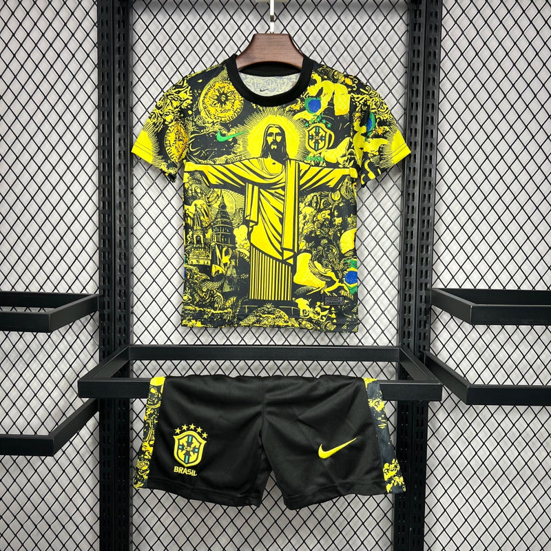 Kit Infantil Brasil Edição Especial 2024/25 Nike - camisa e short infantil da Seleção Brasileira, edição Copa América Cristo Redentor, uniforme oficial 2024/25, tecido leve e confortável, ideal para pequenos torcedores