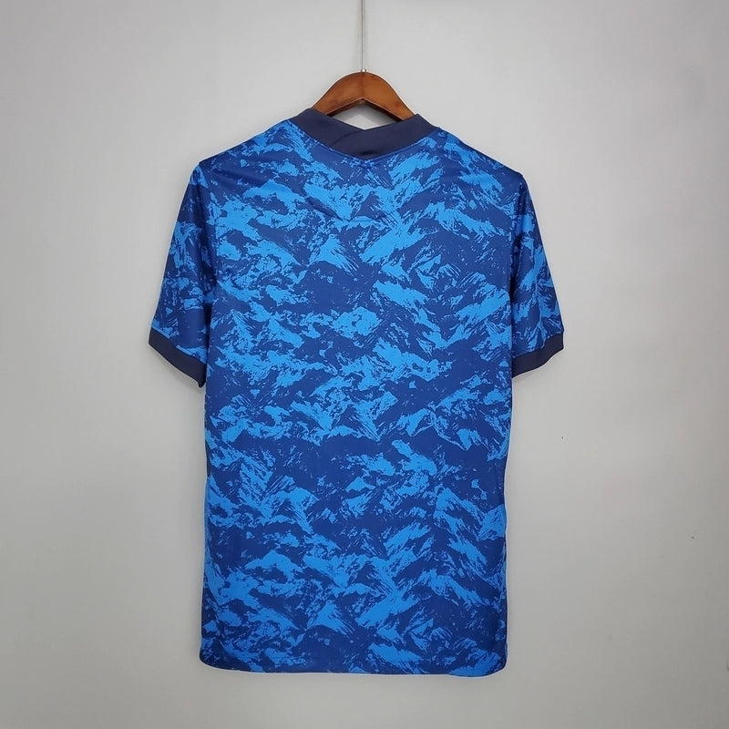 Camisa Eslováquia Home I 2020/21 Nike masculina azul com estampa gráfica, gola redonda e mangas curtas, modelo torcedor confortável em tecido respirável para fãs da seleção eslovaca