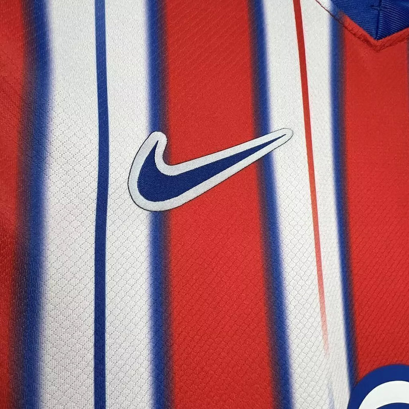 Camisa Atlético de Madrid Home 2024/25 Torcedor Masculina Adidas oficial vermelha e branca com listras e escudo bordado