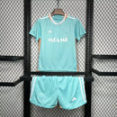 Kit Infantil Inter Miami Third III 2024/25 Adidas oficial, camisa com cores alternativas e escudo do Inter Miami CF em destaque, shorts combinando, uniforme completo para crianças de 3 a 13 anos"

