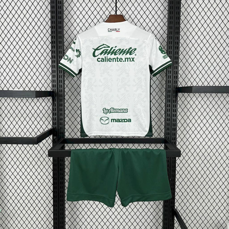 Kit Infantil Club León Away II 2025/26 – Parte traseira da camisa e shorts, design away para jovens torcedores