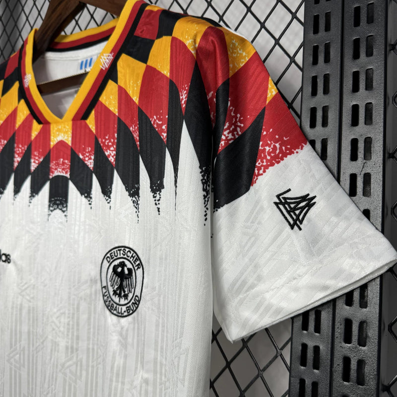 Camisa Alemanha Home I 1994/95 Adidas Retrô Masculina branca com detalhes em preto, vermelho e amarelo – modelo histórico para colecionadores e torcedores.