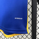Camisa Boca Juniors 'Del Hincha' 2023/24 Adidas Torcedor Masculina azul e amarela, edição especial com escudo bordado e tecnologia AEROREADY"