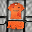 Camisa infantil Real Madrid 2024/25 Edição Y-3 Laranja, uniforme oficial laranja vibrante com detalhes exclusivos, design moderno para jovens torcedores da La Liga”

