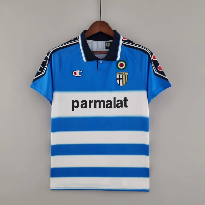 Camisa Parma Goleiro 1999/00 Retrô Masculina Azul com escudo bordado, design clássico e visual autêntico dos goleiros lendários do futebol italiano.”
