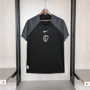 Camisa Corinthians Treino 2024/25 Nike Torcedor Masculina original com escudo bordado e tecnologia Dri-FIT"

Vista frontal da camisa de treino Corinthians 2024 Nike masculina, cor predominante e detalhes do escudo do clube

Detalhe da nova camisa treino Corinthians 2024 2025 Nike oficial, ideal para torcedores